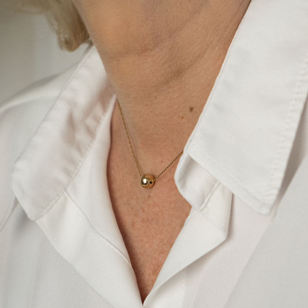 Klasyczny naszyjnik z kulką