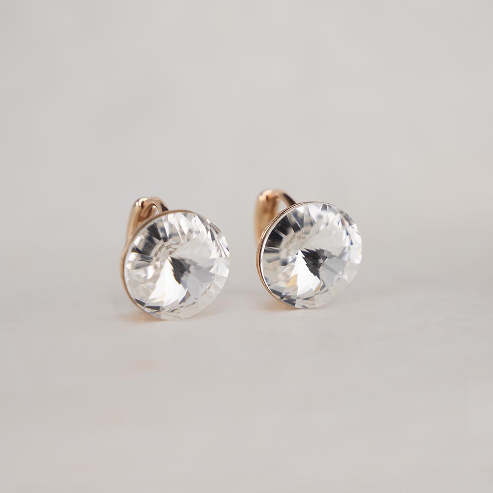 Błyszczące kolczyki z białymi cyrkoniami