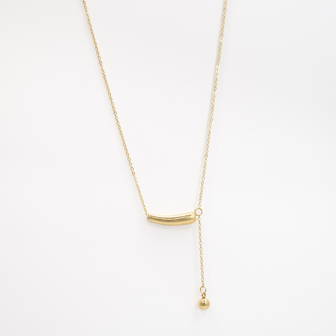 Naszyjnik krawatka z zawieszką