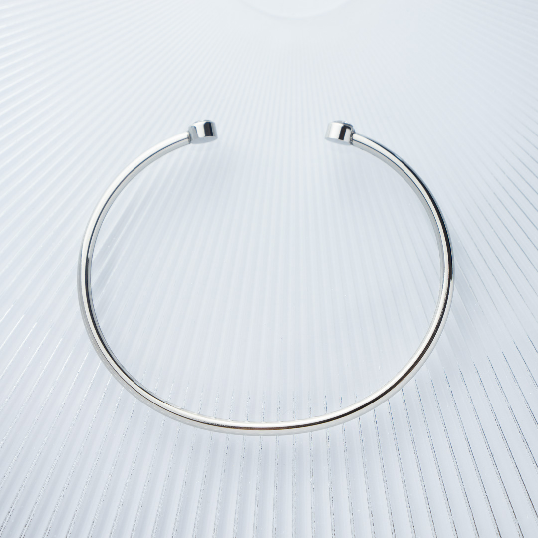 Sztywne bransoletki z cyrkoniami 