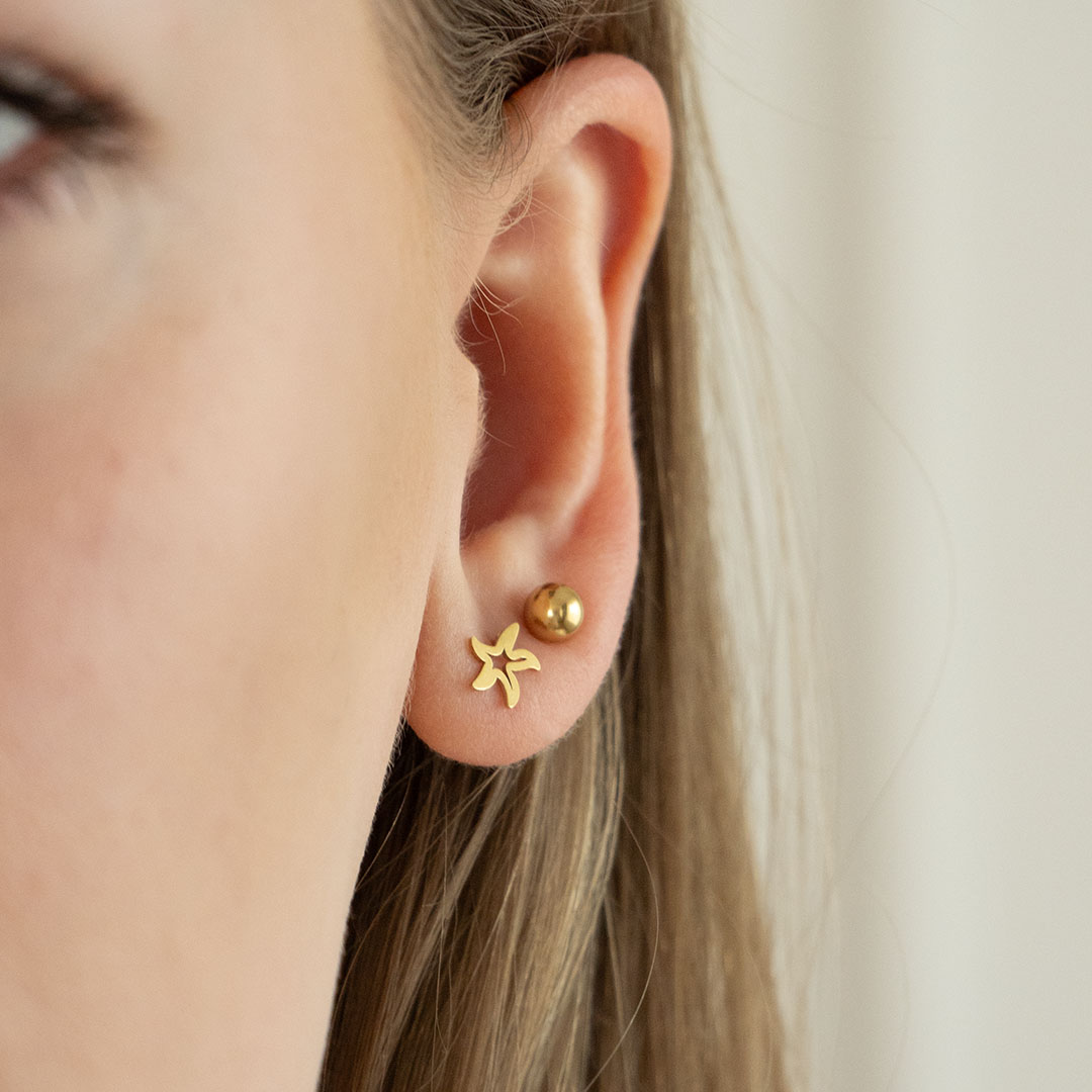 Kolczyki rozgwiazda na sztyft stal chirurgiczna