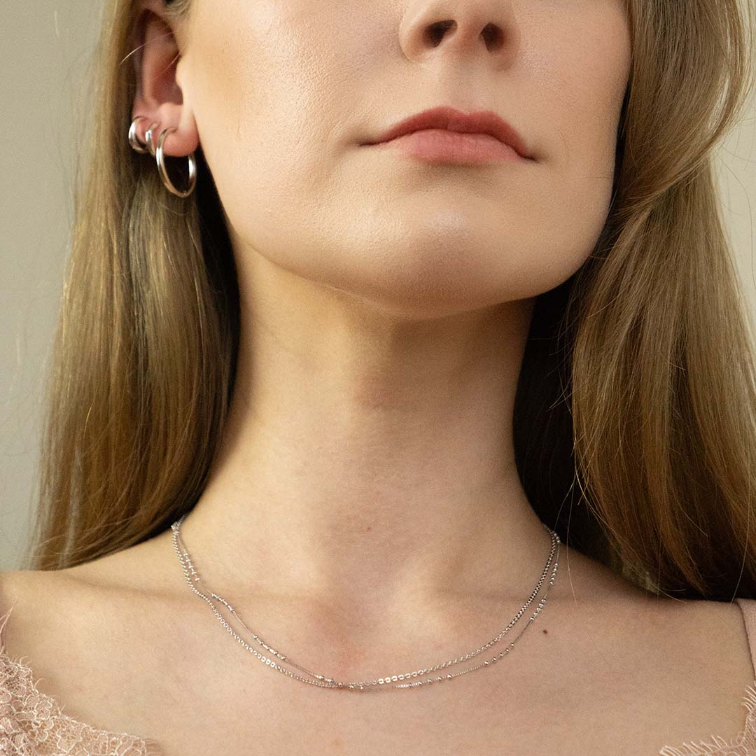 Delikatny naszyjnik podwójny z kuleczkami