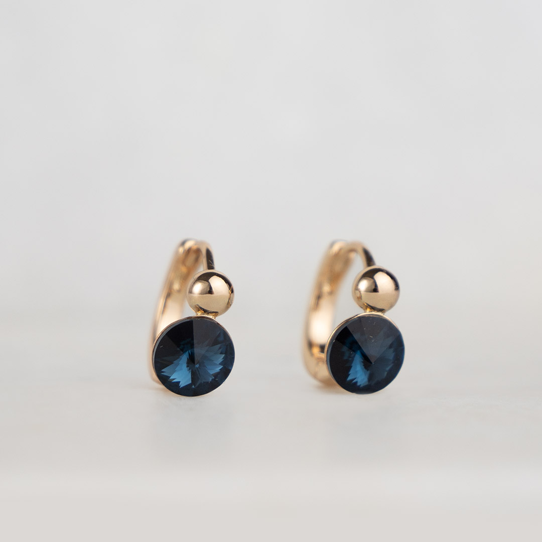 Kolczyki z granatową cyrkonią 