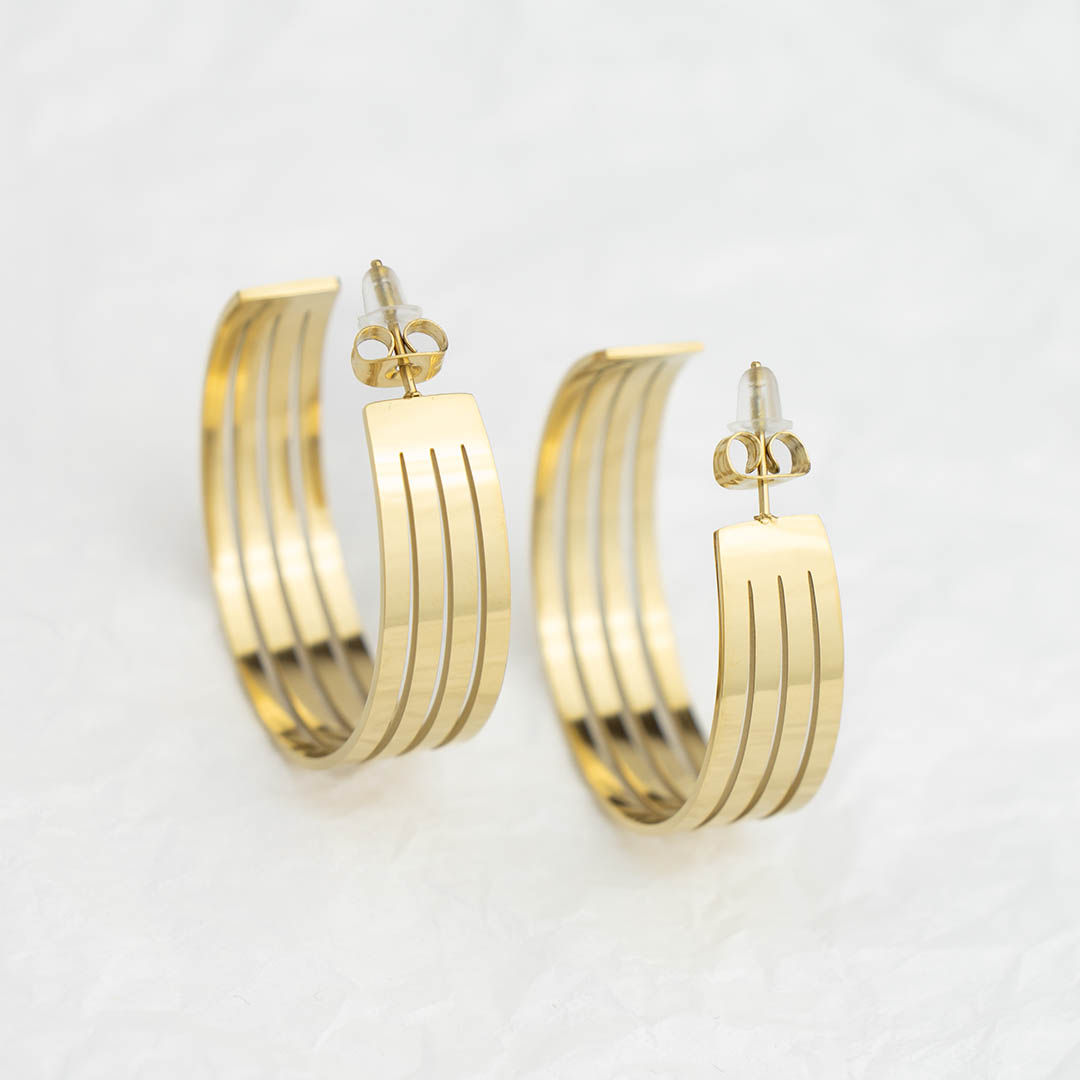 Duże, eleganckie i nowoczesne kolczyki koła pozłacane