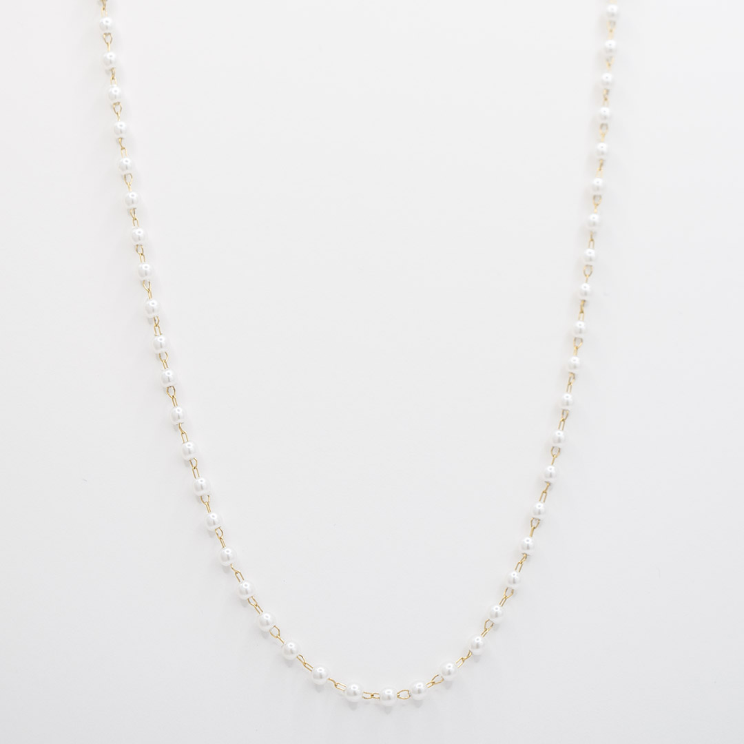 Naszyjnik z perełkowymi koralikami