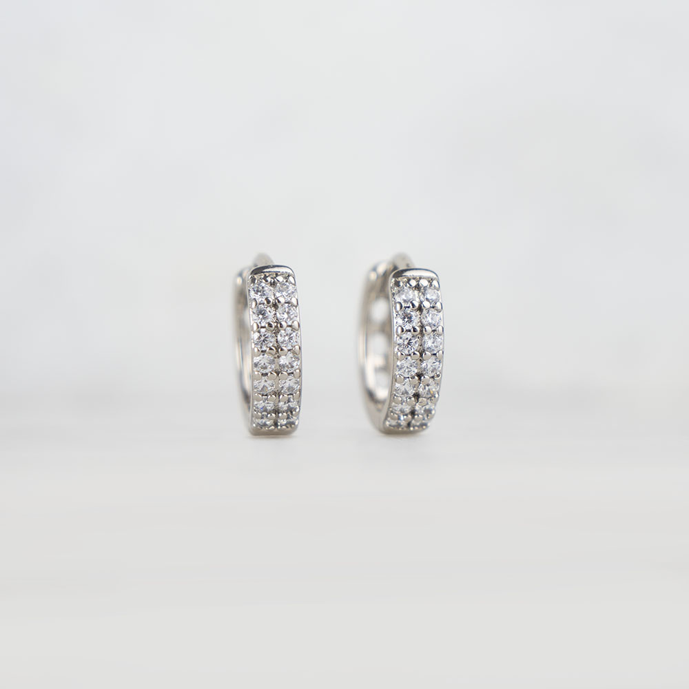 ✓ Subtelne kolczyki z cyrkoniami ✓ Delikatna biżuteria dla kobiet ✓ Dla nas najważniejsze jest subtelne i delikatne wzornictwo ✓ Sprawdź cenę