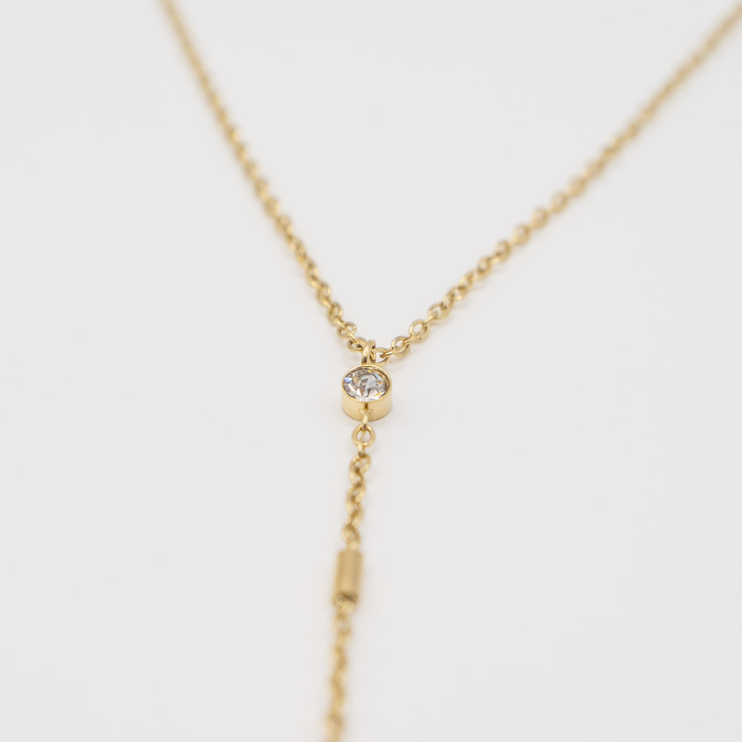 Błyszczące naszyjniki z cyrkoniami stal szlachetna