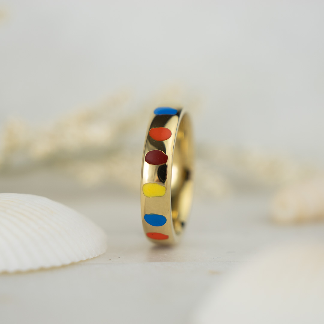 Pozłacany pierścionek ze stali z kolorową emalią
