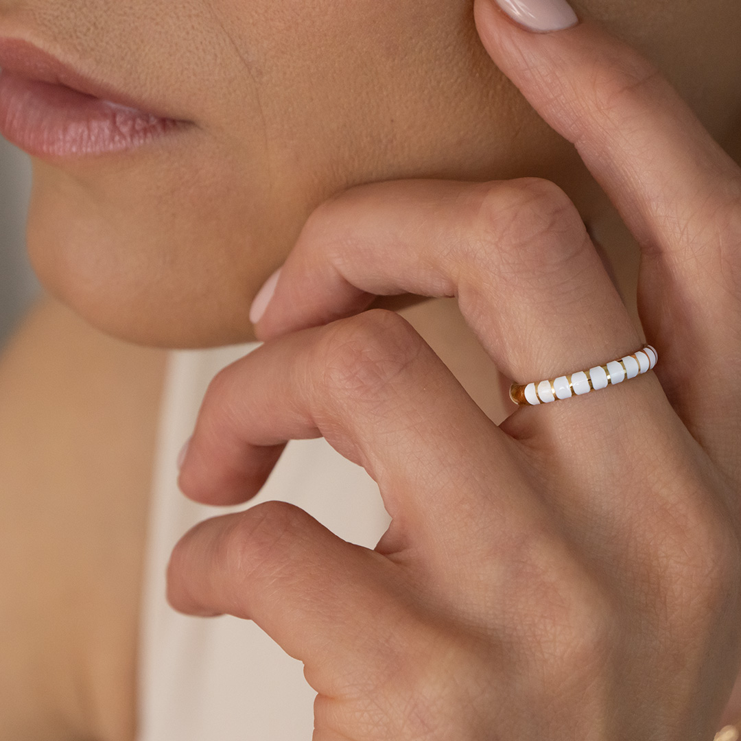 Pierścionek obrączka z białą emalią stalowy