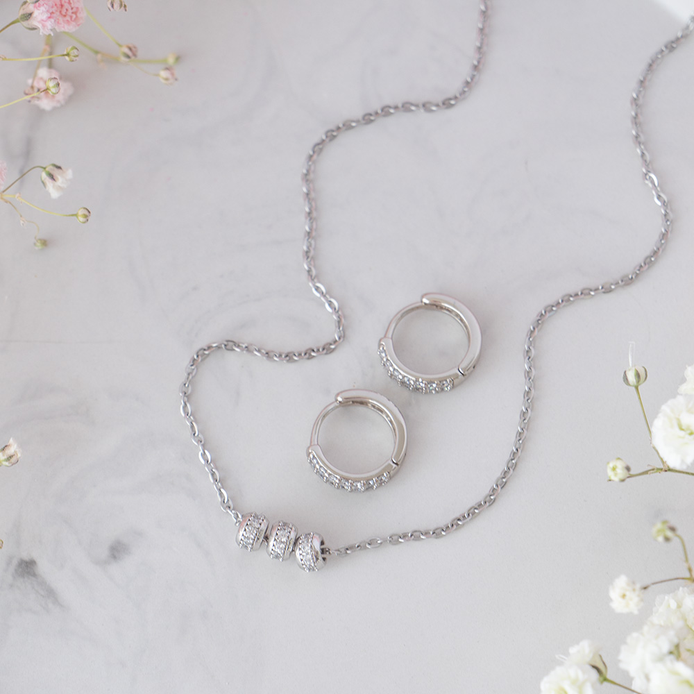 Komplet naszyjnik z zawieszkami i okrągłe kolczyki