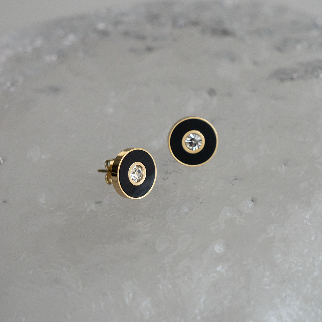 Pozłacane kolczyki z cyrkonią i czarnym oczkiem