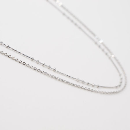 Delikatny naszyjnik podwójny z kuleczkami