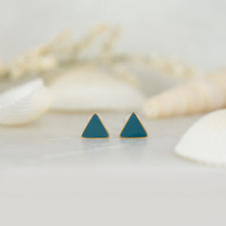 Drobne kolczyki trójkąty turkusowe