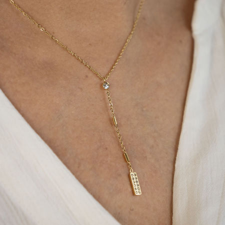 Naszyjnik z cyrkoniami i krawatką