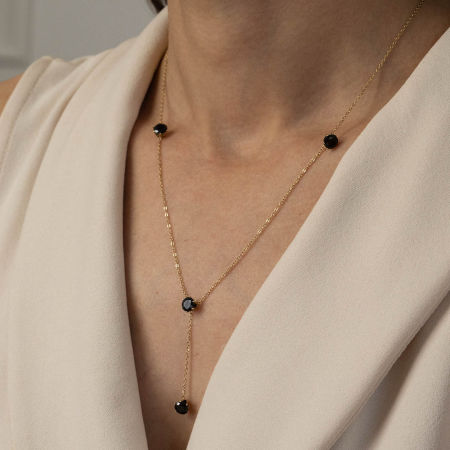 Naszyjnik z czarnymi cyrkoniami i krawatką