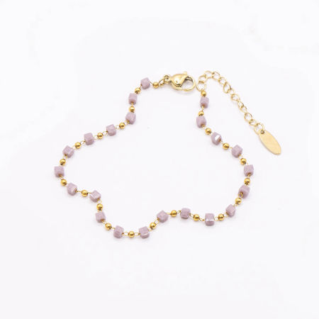 Bransoletka z różowymi koralikami