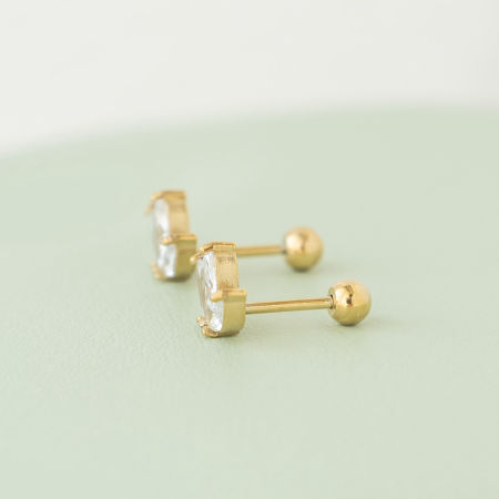 Drobne kolczyki z cyrkoniami