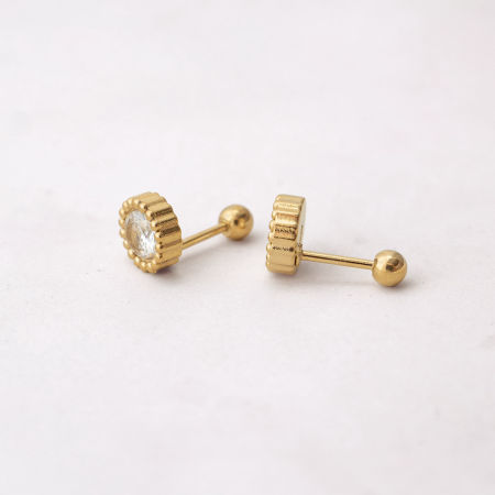 Drobne kolczyki z cyrkonią