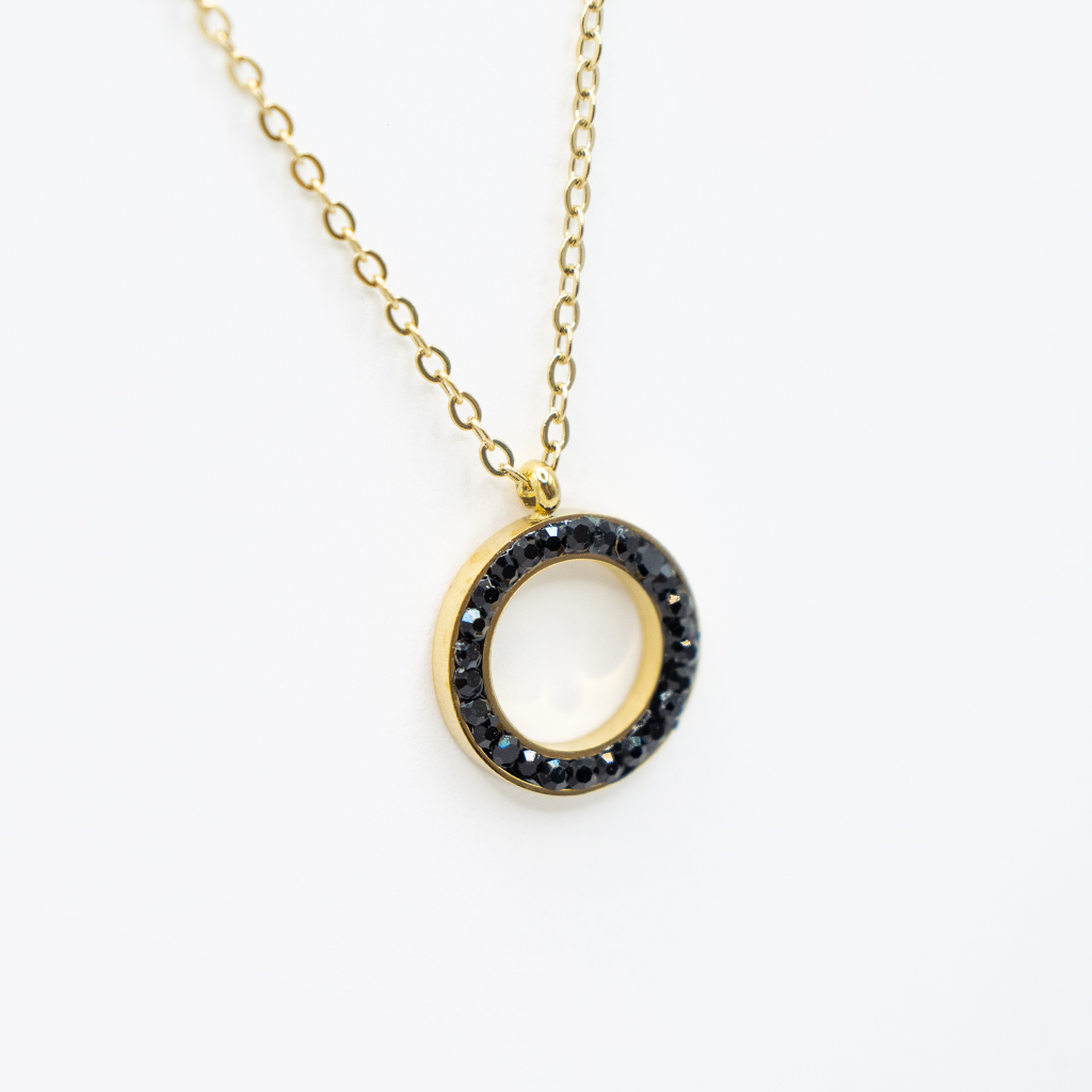 Naszyjnik z okrągłą zawieszką i czarnymi cyrkoniami stal szlachetna